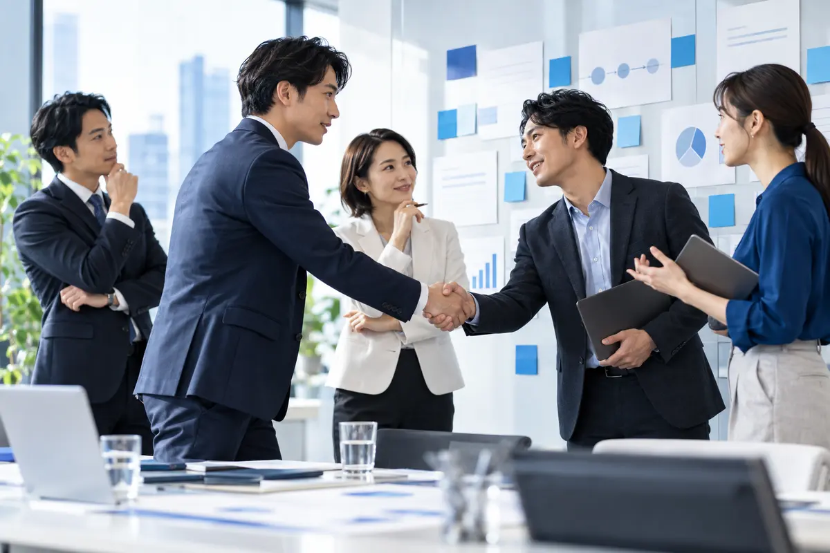 営業代行チームと社内担当者が協力するイメージ